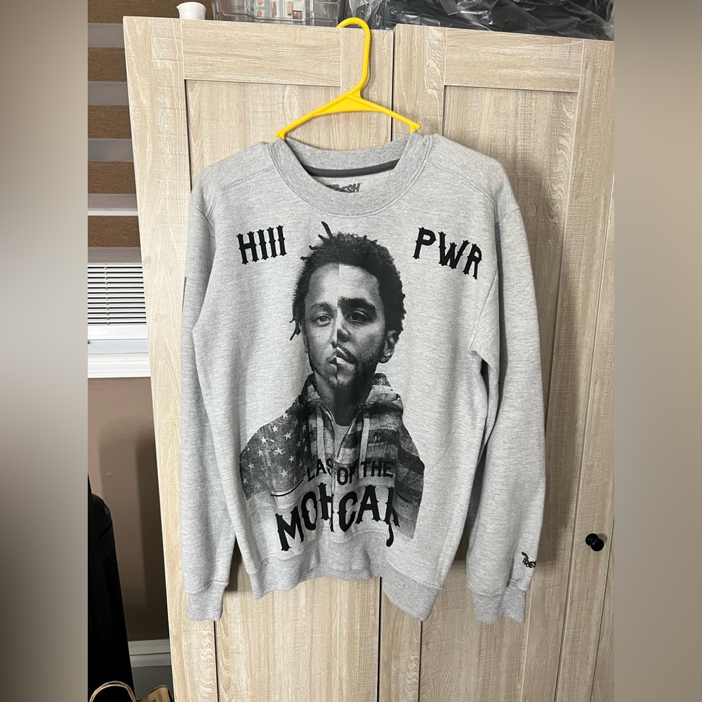 Kendrick Lamar & J Cole Graphic Print Men's Sweater Size Small